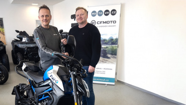 Nová generace motorkářů startuje na CFMOTO 300NK!